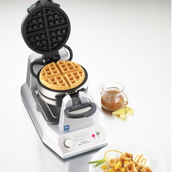 Waring WW200 Double Belgian Waffle  Baker - Brand New